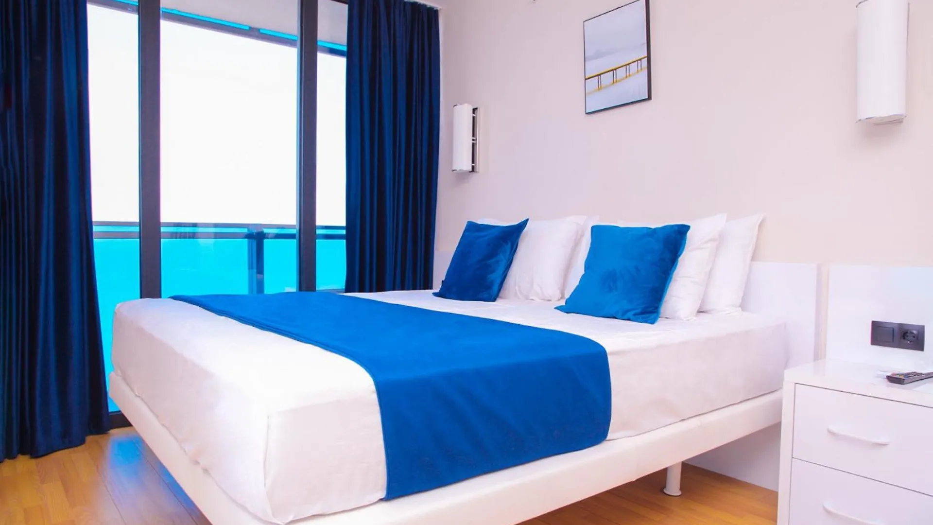 *****  Glamorous Sea View Aparthotel In Orbi City 바투미 조지아