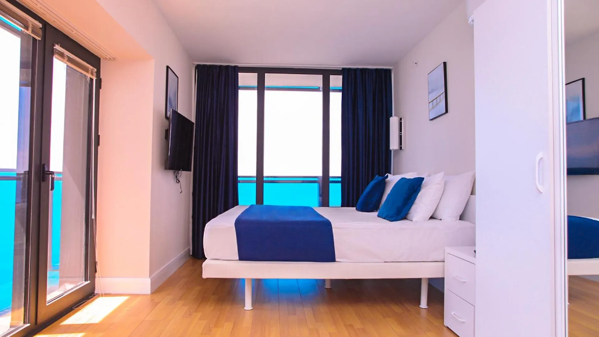 Glamorous Sea View Aparthotel In Orbi City 바투미