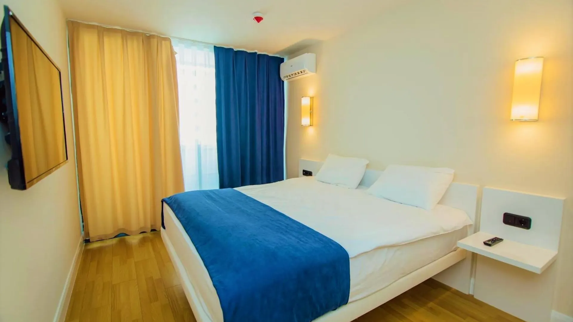 Glamorous Sea View Aparthotel In Orbi City 바투미 5*,