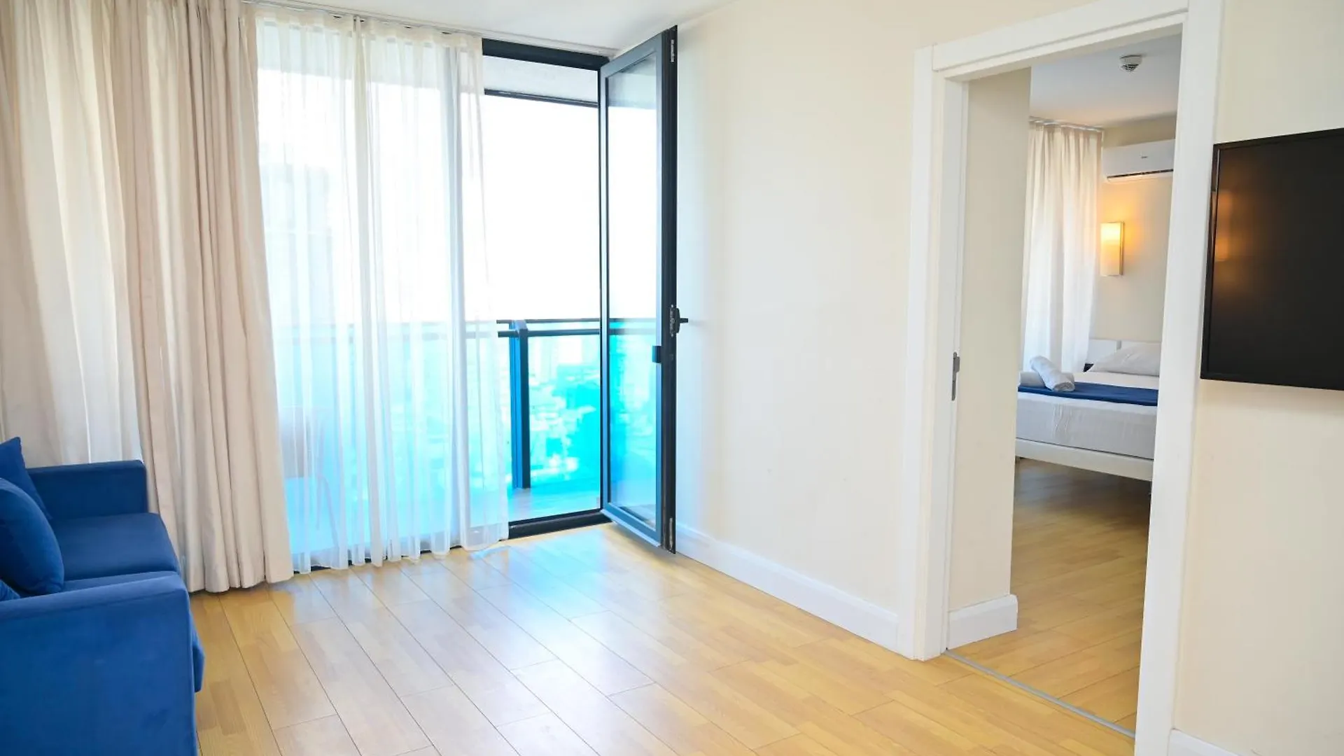 Glamorous Sea View Aparthotel In Orbi City 바투미